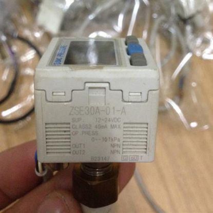 Picture of Cảm biến áp suất ZSE30A-01-A SMC